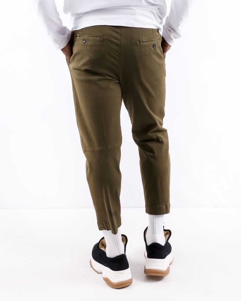 Pantalon carotte en coton kaki Low Brand 