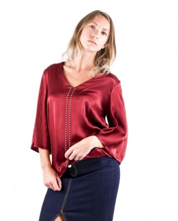 Blouse en satin clouté bordeaux SVNTY 