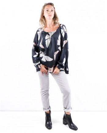 Blouse smokée en soie bleue à motifs papillons Forte Forte 