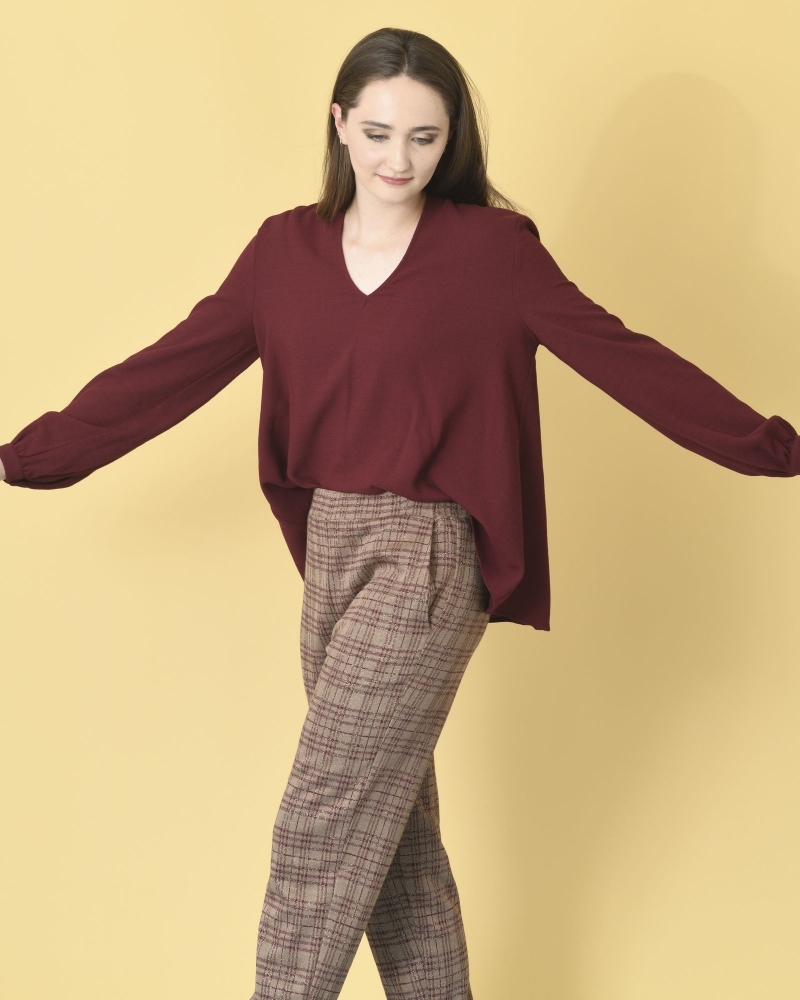 Blouse couleur bordeaux avec un toucher granuleux Momoni 