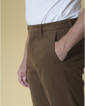 Pantalon droit en gabardine de coton Cruna 