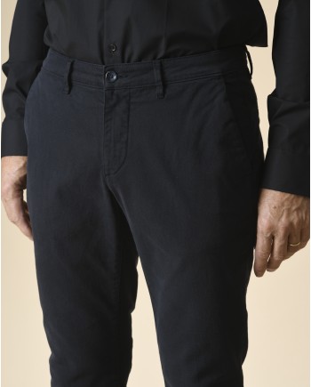 Pantalon en sergé de coton Cruna 