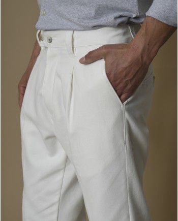 Pantalon raccourci en gabardine de coton Cruna 