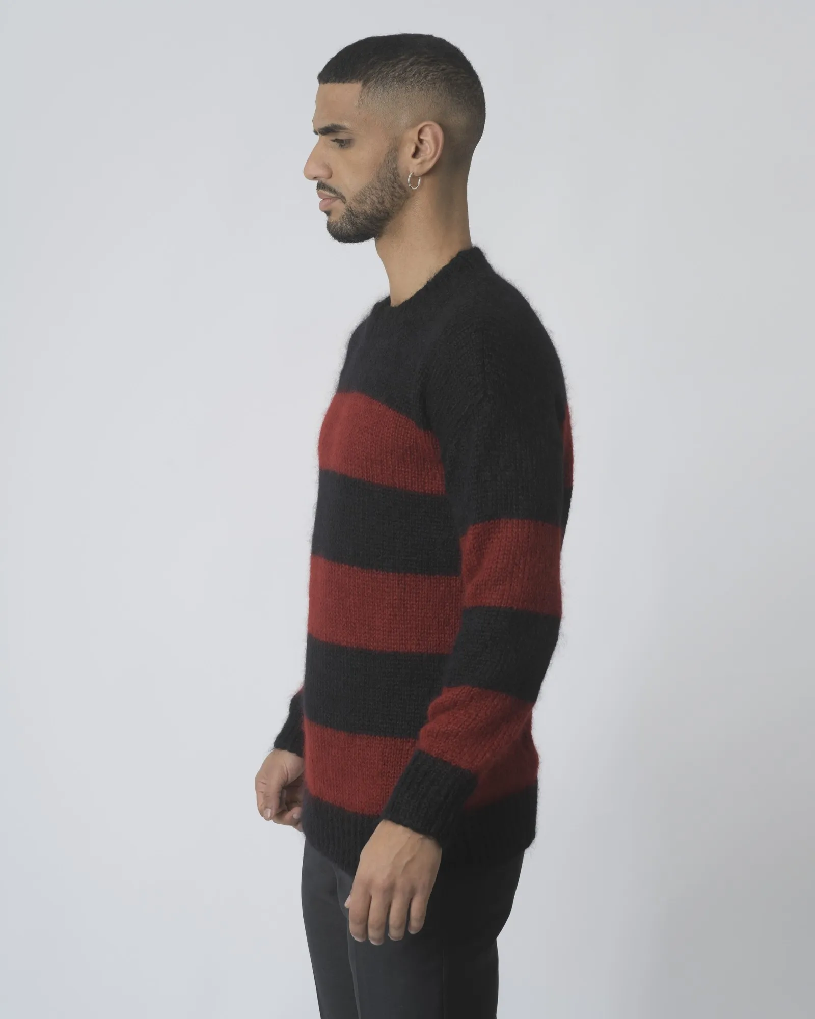 Pull en mohair rouge et noir Isabel Benenato 