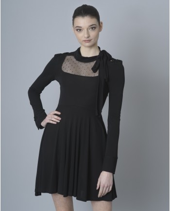 Robe noire Valentino 